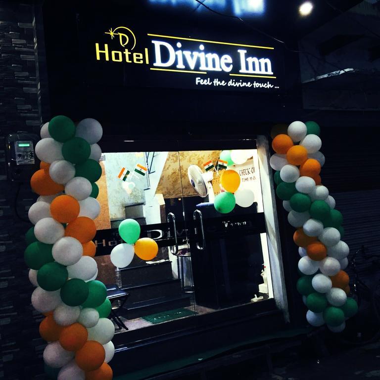 Hotel Divine Inn Варанаси Экстерьер фото